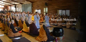 Menjadi Monastik