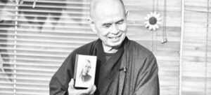 Senyuman dari Plum Village
